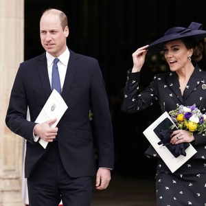 Kate Middleton Siap Menyambut Musim Semi dengan Ansambel Erdem Bermotif Bunga