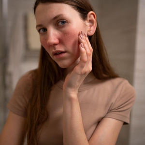 Perawatan Kulit Sensitif: Tips, Produk, dan Cara Terbaik 2025