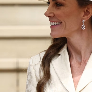 Princess Kate Kenakan Topi Lebar yang Jadi Salah Satu Penampilan Terbaiknya Tahun Ini