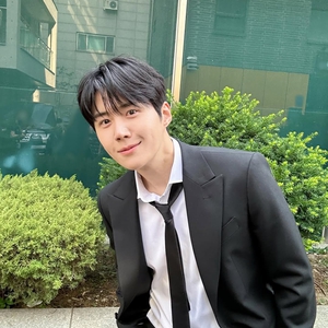 8 Film dan Acara TV Terbaik Kim Seon-ho