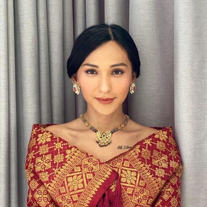 Langkah Penting dari Dena Rachman untuk Mengatasi Masalah dalam Kegelapan