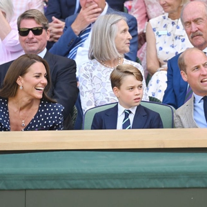 Tampilan Serasi Kate Middleton dan Prince George di Debut Pertandingan Tenis Wimbledon Sang Pangeran