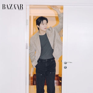 Tampil Santai Namun Modis Ala Kang Min-Hyuk