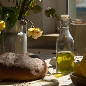 Rekomendasi Minyak Zaitun untuk Rambut Sehat, Lembut, dan Berkilau