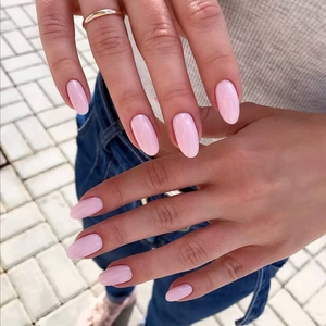 10 Desain Nail Art Cantik Elegan Pink untuk Tampil Menawan 