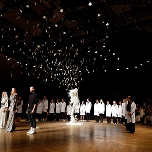 Simak Percakapan Eksklusif Bazaar Bersama Iris van Herpen Seputar Aspirasinya