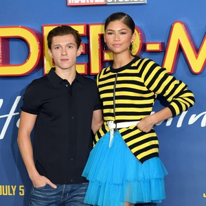 Zendaya Akhirnya Angkat Bicara Tentang Ikatannya dengan Tom Holland dan Pemeran Spider-Man Lainnya