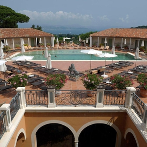 Ini Latar Hotel untuk The White Lotus Musim Keempat yang Berlokasi di St. Tropez