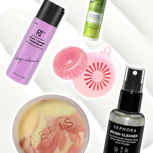 5 Rekomendasi Sabun untuk Cuci Brush Makeup Anda