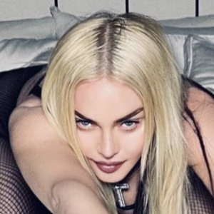 Madonna Tegur Instagram Karena Sensor Fotonya Tanpa Peringatan