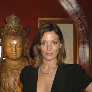 Buat Pencinta Fashion, Phoebe Philo Telah Kembali!
