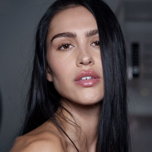 Apakah Cryotherapy Menjadi Kunci Rambut Lebih Tebal dan Bervolume?