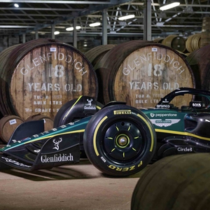 Merayakan Kemitraan, Glenfiddich dan Aston Martin Formula One™ Luncurkan Limited Edition Whisky 16-Year-Old