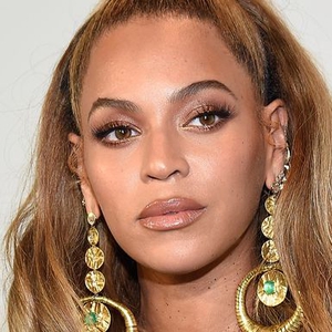 Tina Knowles-Lawson Membocorkan Tentang Proyek Terbaru Beyonc&eacute;