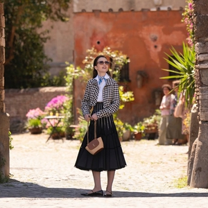 Semua yang Wajib Anda Tahu Sebelum Menonton Serial Emily in Paris Musim Kelima