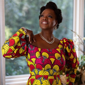 Momen Perhiasan Terbaik dari Ajang Golden Globes 2021