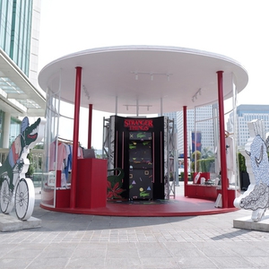 Label Fashion Lacoste Menjalin Kolaborasi dengan Netflix