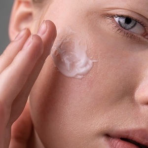 Rekomendasi Skincare untuk Kulit Kering agar Selalu Terhidrasi