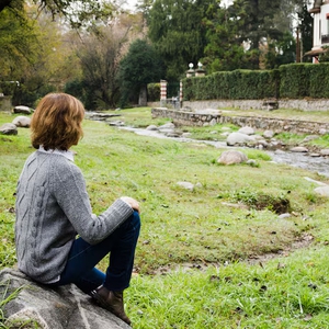 Apakah Benar Jika Kita Memikirkan Seseorang, Orang Itu Juga Memikirkan Kita?