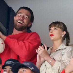 Intip Penampilan Taylor Swift Saat Kencan Malam dengan Travis Kelce