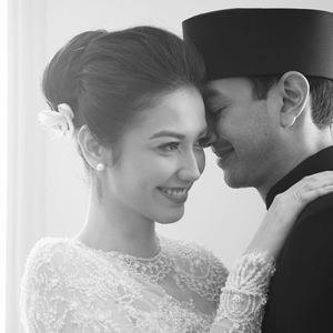 Velove Vexia Resmi Menikah Setelah Tertunda Akibat Pandemi