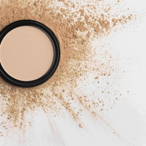 Perbedaan Loose Powder dan Setting Powder agar Makeup Tahan Lama