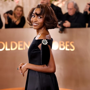 10 Tampilan Kecantikan Terbaik di Golden Globes ke-83