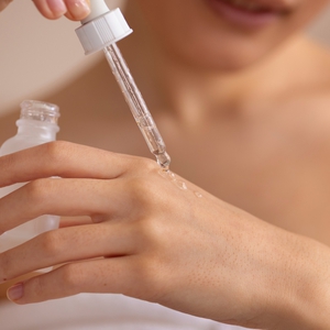 Apakah Niacinamide Boleh Digabung dengan Vitamin C?