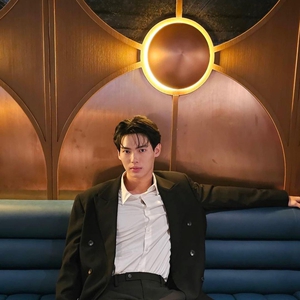 Simak, 5 Gaya Stylish ala Win Metawin!