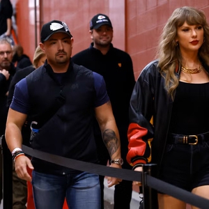 Ini Alasan Taylor Swift Meminimalisir Sorotan Publik di Pertandingan NFL Travis Kelce