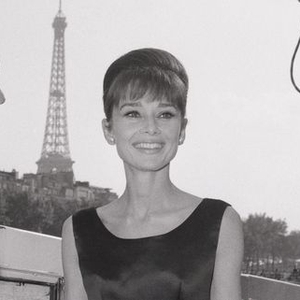 Potret Vintage Selebriti di Paris yang Belum Pernah Dilihat Sebelumnya