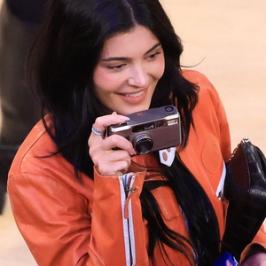 Kylie Jenner Bagikan Hasil Foto dari Kamera Analog Saat Kencan dengan Timoth&eacute;e Chalamet