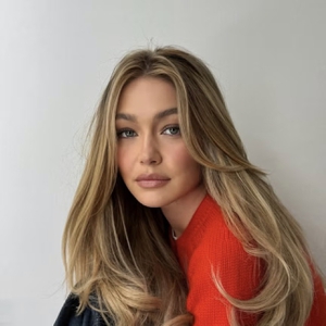 Gaya Rambut C-Curl ala Prancis Gigi Hadid Jadi Tren Rambut Paling Mudah Musim Semi, Ini Cara Mendapatkannya