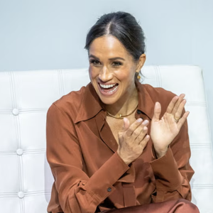 Meghan Markle Menambahkan Kalung Juste Un Clou pada Koleksi Cartier-nya