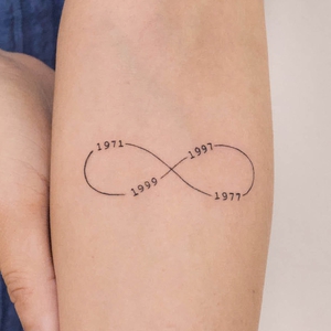 Menilik Makna Simbol Infinity dalam Seni Tato