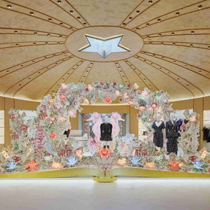 Dior Gold House Hadir Perdana di Bangkok