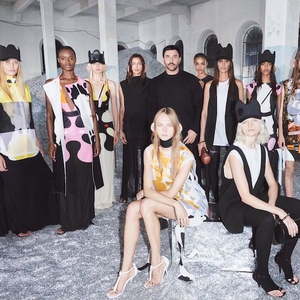 Koleksi Spring/Summer 2022 Burberry Menyimpan Cerita Menyentuh