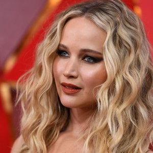 Jennifer Lawrence Ingin Melindungi Privasi Bayinya Selamanya
