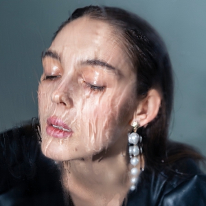 Kenali Perbedaan Facial Wash dan Facial Foam, dan Kapan Harus Dipakai?