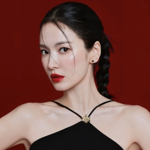 Guerlain Umumkan Song Hye-Kyo Sebagai Duta Global