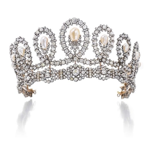 Tiara Milik Keluarga Kerajaan Dikabarkan Akan Dilelang di Sotheby's