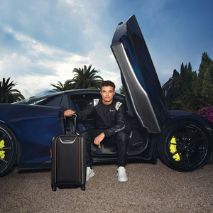 Lando Norris Tampilkan Koleksi Turin Tumi di Riviera Prancis