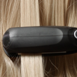 10 Tips Memilih Catok Rambut yang Bagus untuk Smoothing agar Hasilnya Lebih Maksimal