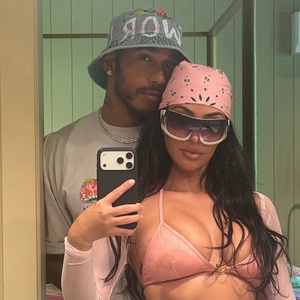 Kim Kardashian & Lewis Hamilton Menikmati Liburan yang Penuh Kemesraan