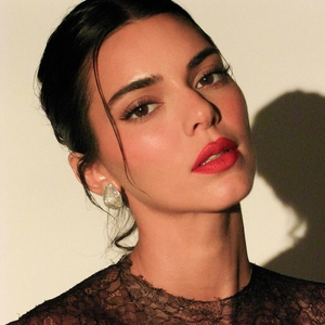 5 Pilihan Lipstik Matte dengan Efek Satin yang Menawan di 2025