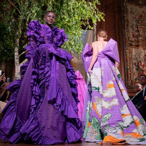 Rumah Mode Valentino Resmi Jadi Desainer yang Meninggalkan Pengunaan Material Bulu