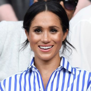 Meghan Markle Tampil Keren dengan Celana Motif Garis-Garis untuk Pesta Ulang Tahun Pertama Putrinya, Lilibet