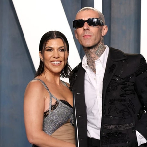 Semua Penampilan Terbaik dari Acara Pernikahan Akhir Pekan Kourtney Kardashian dan Travis Barker
