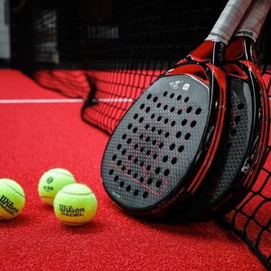 5 Raket Padel Terbaik Untuk Padupadankan Gaya dan Performa di Lapangan