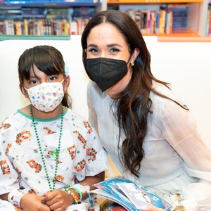 Duchess Meghan Membuat Kejutan Dengan Sesi Buku Cerita di Rumah Sakit Anak
